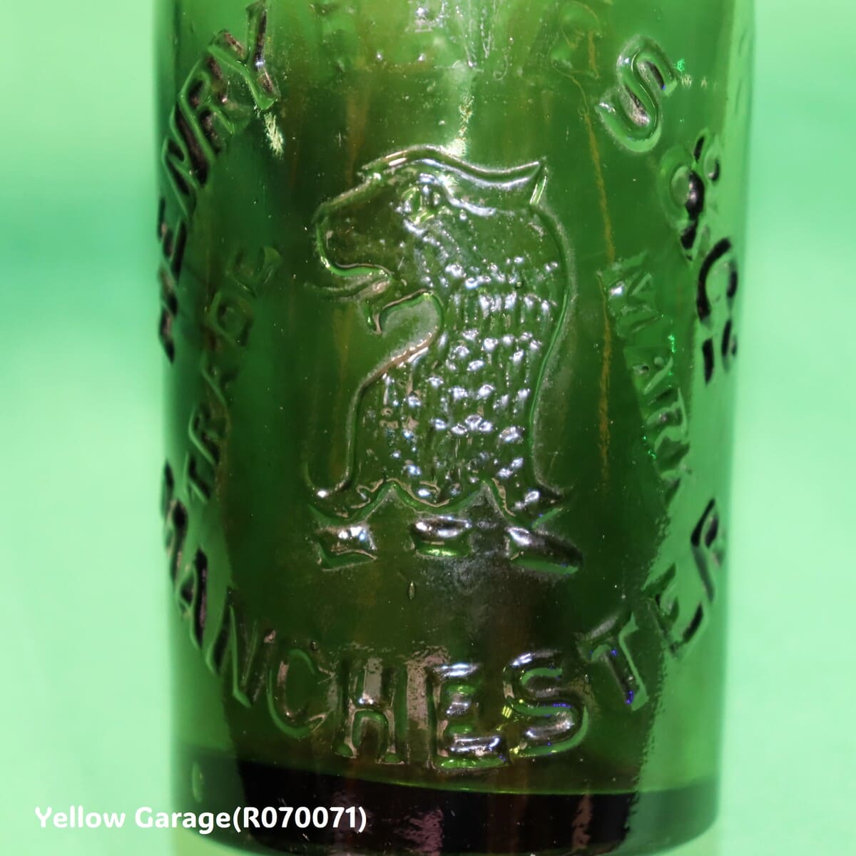 百年の時を越えた
獅子の印と深緑の輝きアップ