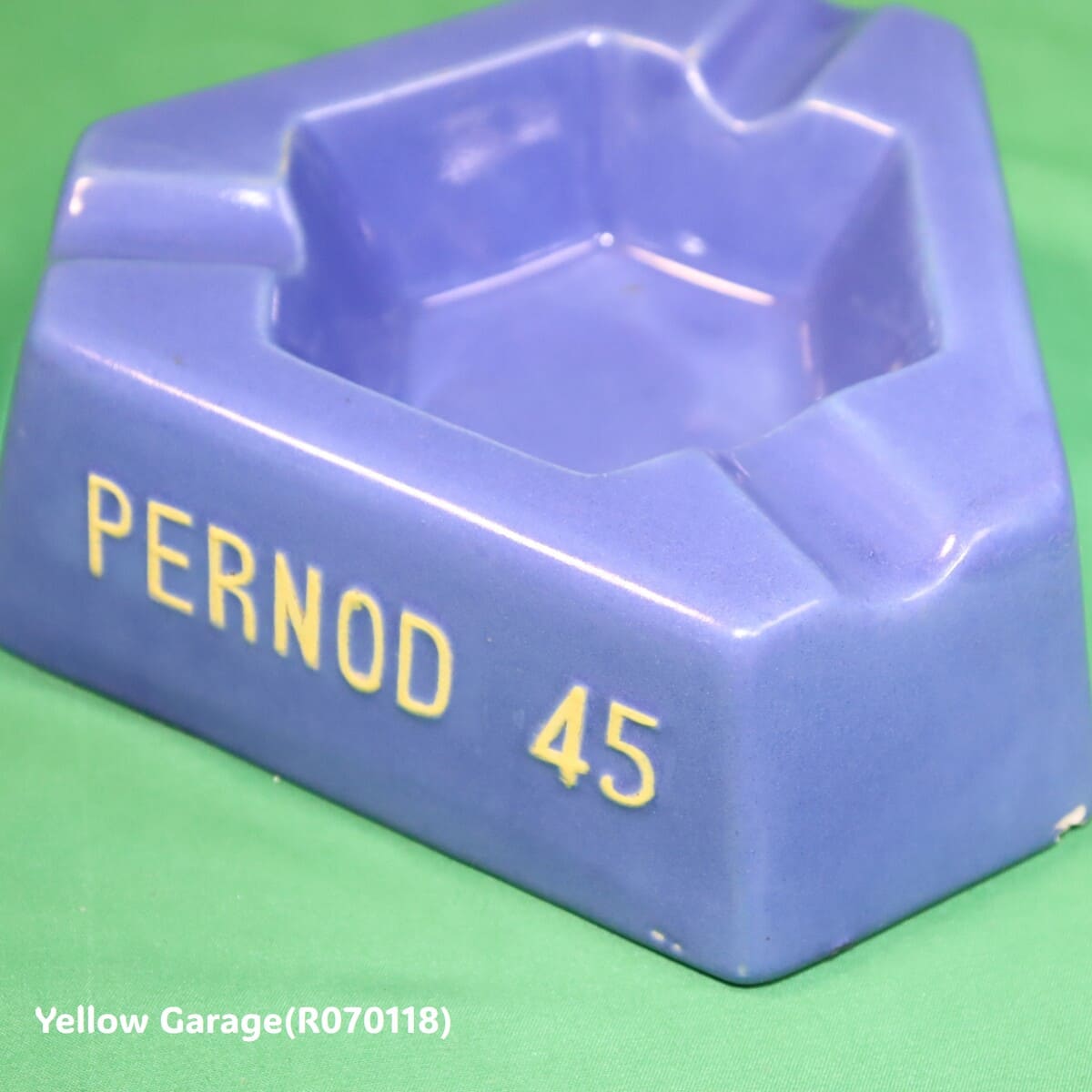 ヴィンテージ PERNOD 45 アッシュトレイ（フランス製 ブルー陶器）