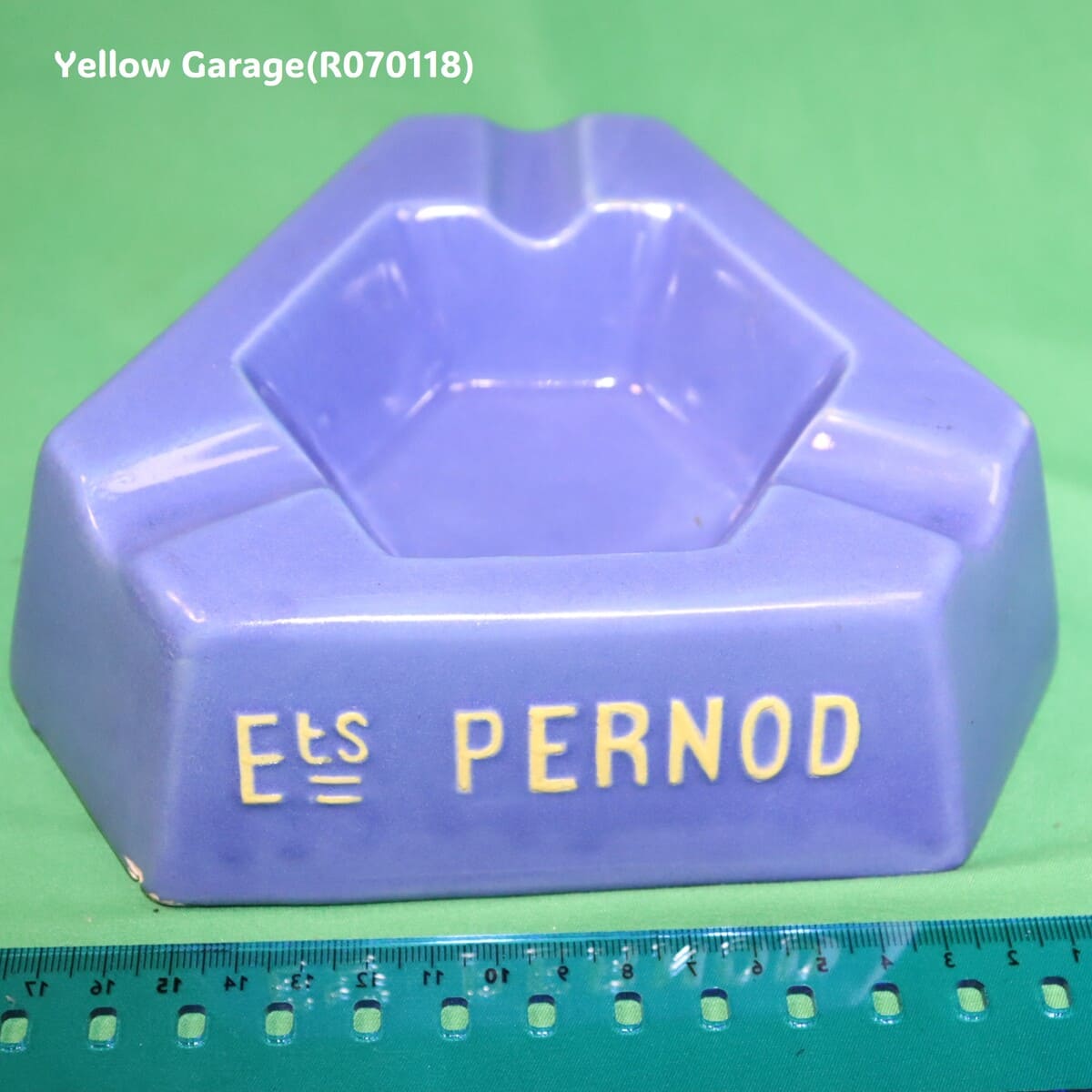 フランスの老舗リキュールブランド PERNOD FILS（ペルノ・フィス） の広告用アッシュトレイ