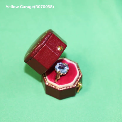 ヴィンテージ イギリス製 ブルートパーズリング（専用ケース付き）