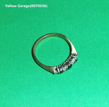 ヴィンテージ イギリス製 サファイア＆ダイヤモンド リング（専用ケース付き）