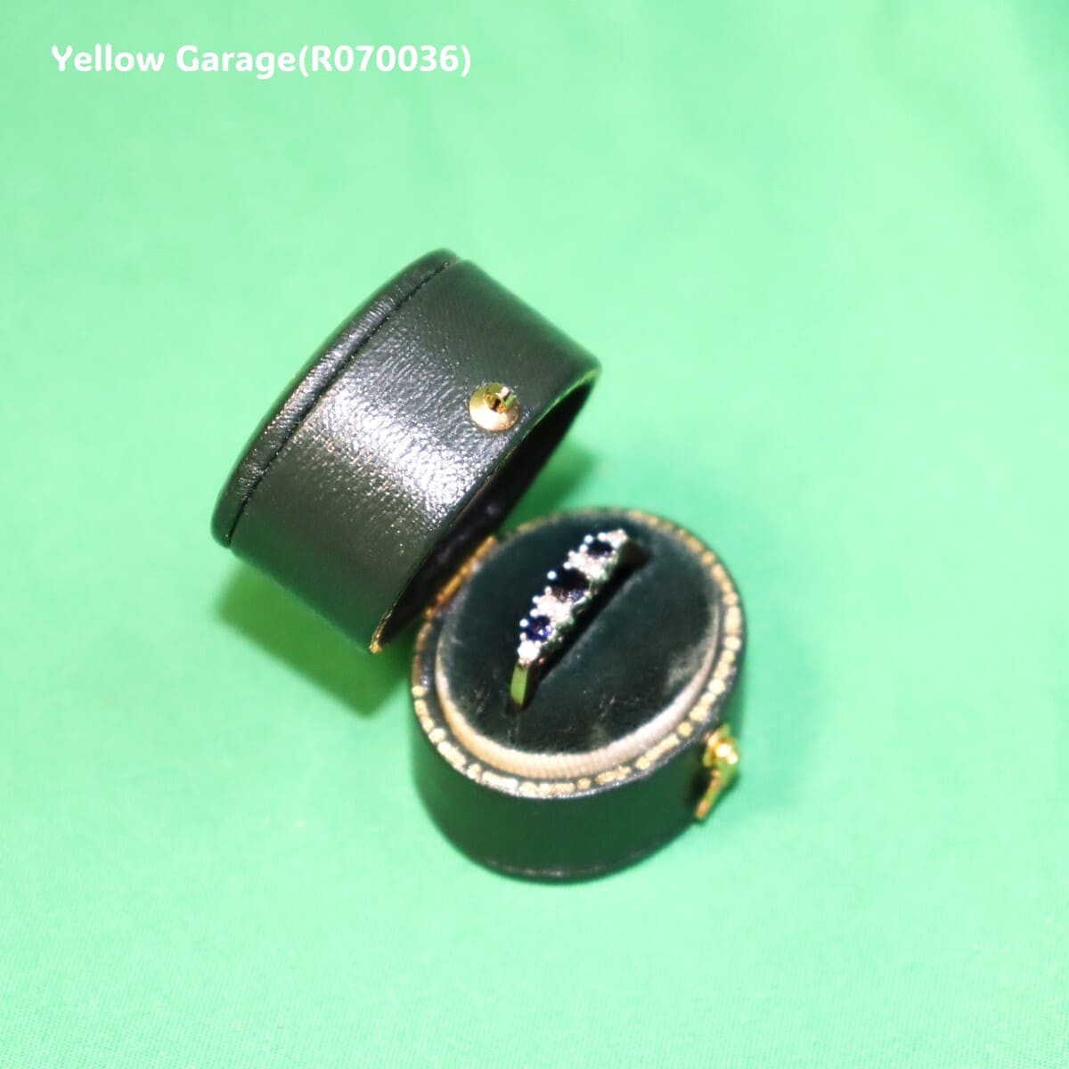 ヴィンテージ イギリス製 サファイア＆ダイヤモンド リング（専用ケース付き）