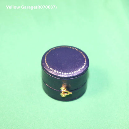 アンティーク イギリス製 ダイヤモンドリング（専用ケース付き）