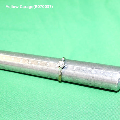 アンティーク イギリス製 ダイヤモンドリング（専用ケース付き）