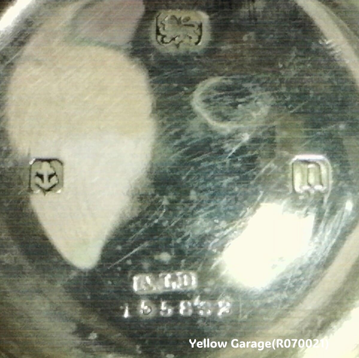 英国ホールマーク純銀ケース × スイス製ムーブメント