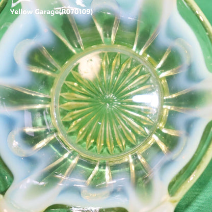 ヴァセリンガラスのクラウンボウル（推定1900年代初頭・イギリス製）