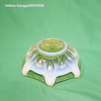 ヴァセリンガラスのクラウンボウル（推定1900年代初頭・イギリス製）