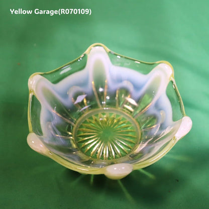 ヴァセリンガラスのクラウンボウル（推定1900年代初頭・イギリス製）