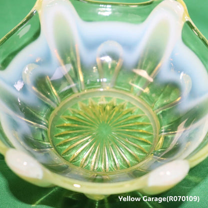 ヴァセリンガラスのクラウンボウル（推定1900年代初頭・イギリス製）