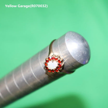 イギリス製ヴィンテージリング オーストラリア産オパール＆ルビー（K9ゴールド・1970年代・Birmingham刻印） 専用ケース付き