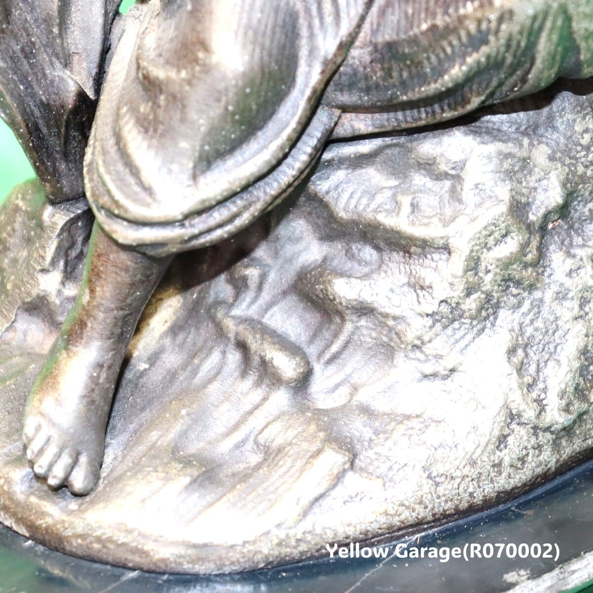 静寂の中に漂うアンティークの優雅さ