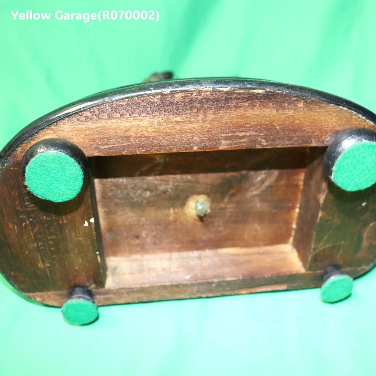 静寂の中に漂うアンティークの優雅さ