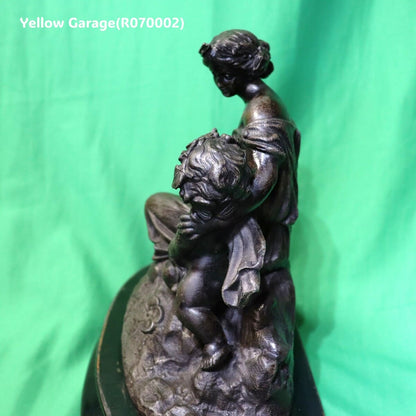 静寂の中に漂うアンティークの優雅さ