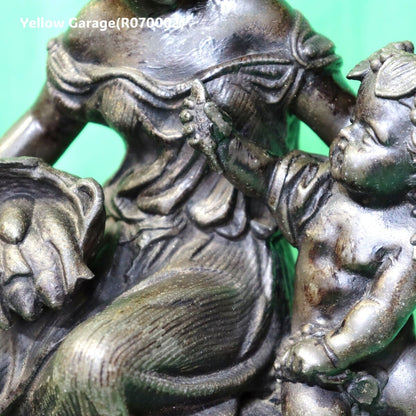 静寂の中に漂うアンティークの優雅さ