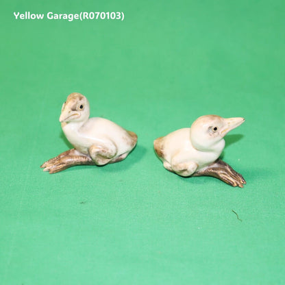 【東山作】雛鶴（ひなづる）陶器製 一対（共箱付き）