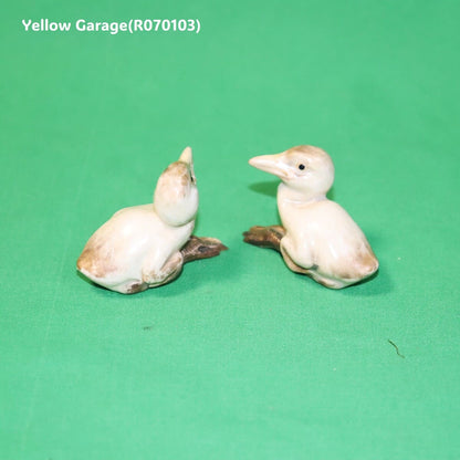 【東山作】雛鶴（ひなづる）陶器製 一対（共箱付き）