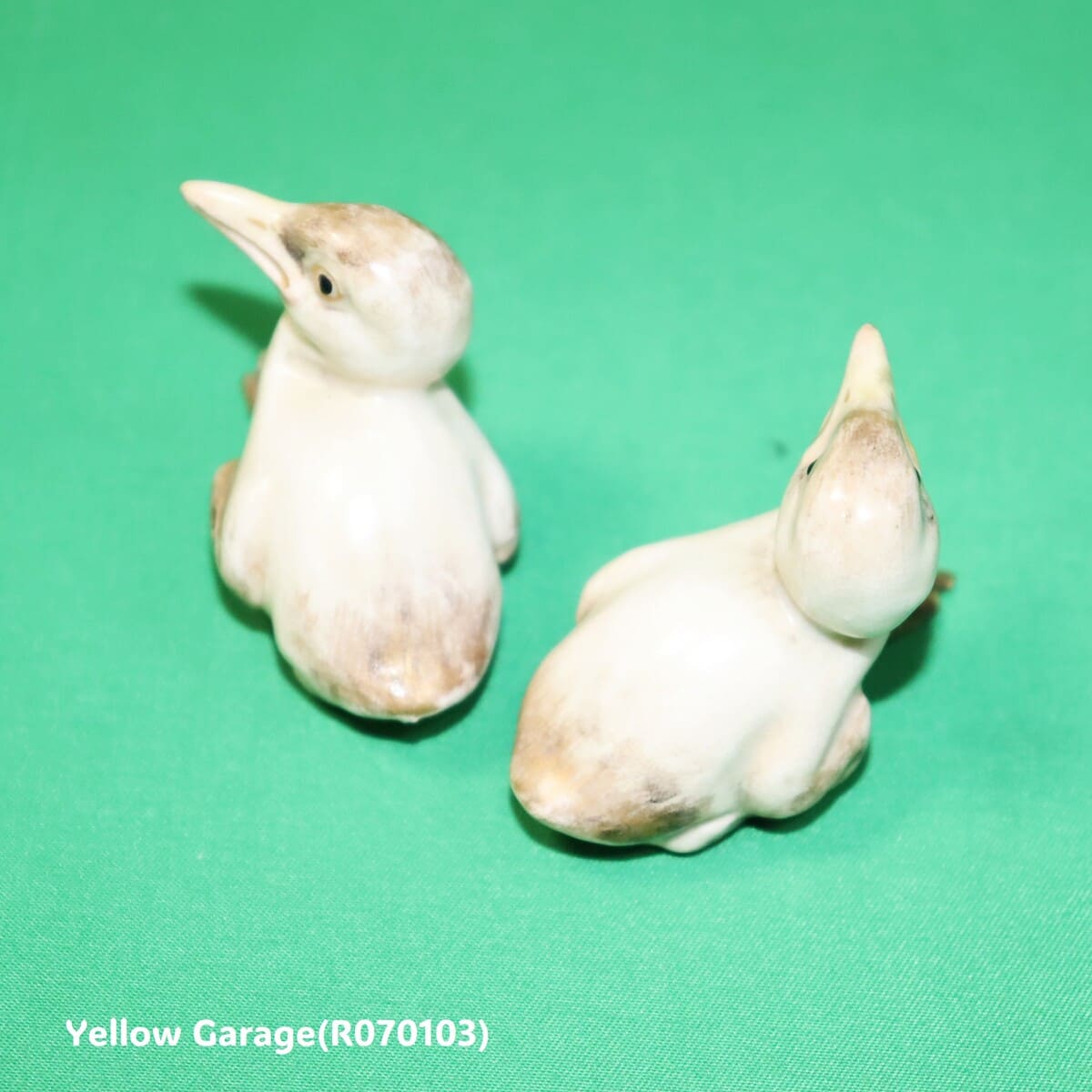 【東山作】雛鶴（ひなづる）陶器製 一対（共箱付き）