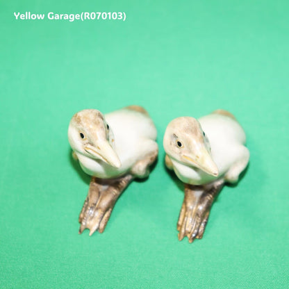 【東山作】雛鶴（ひなづる）陶器製 一対（共箱付き）