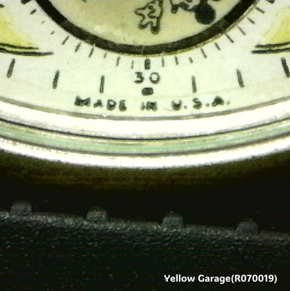 ミッキーが時を刻む、夢と歴史の懐中時計