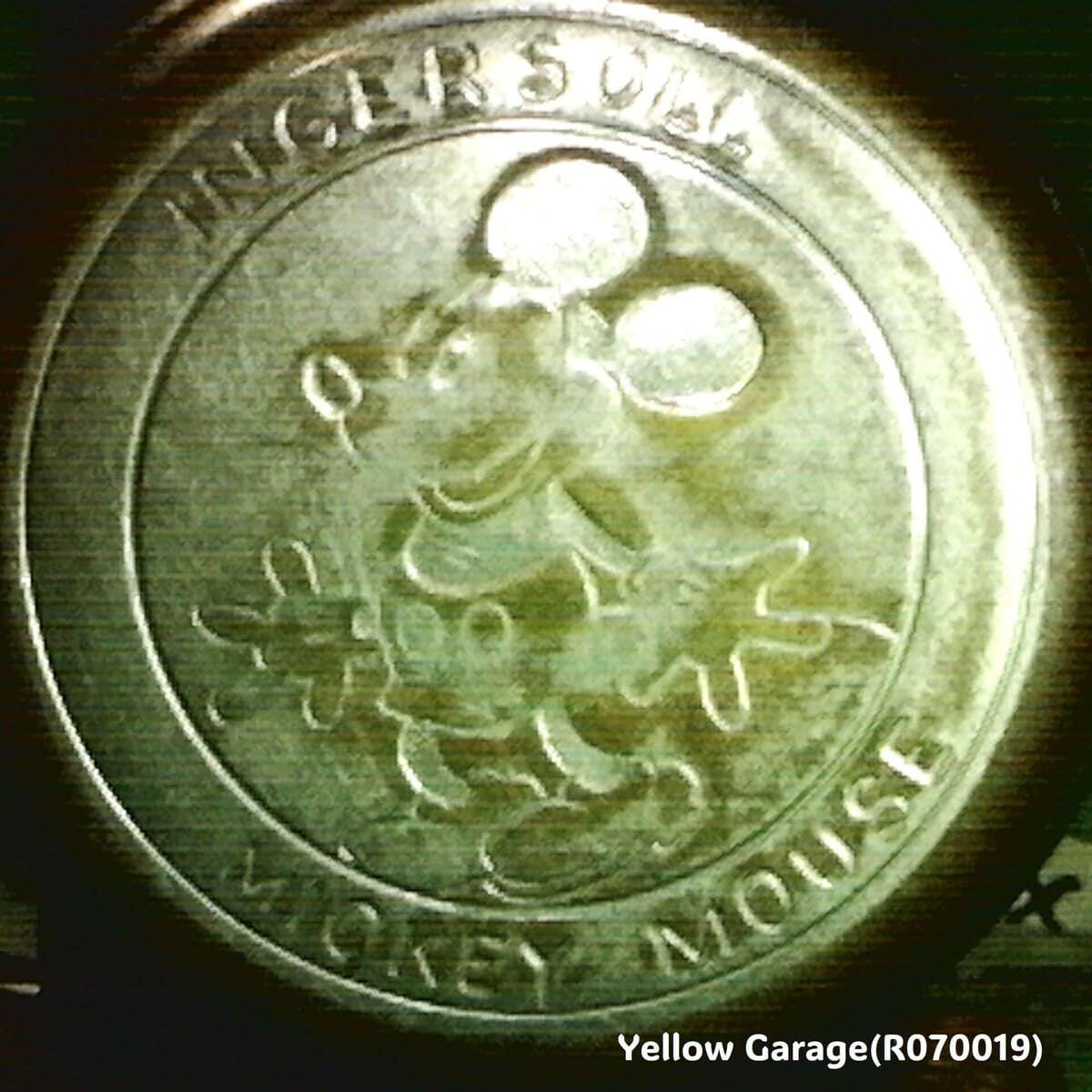 ミッキーが時を刻む、夢と歴史の懐中時計