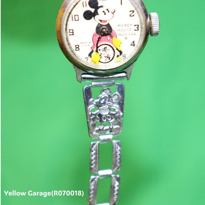 ヴィンテージのミッキーマウス腕時計（子供用）