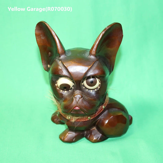 西ドイツの名門Oswald（オズワルド）社が製造したブルドッグの形をした目玉時計（アイクロック）