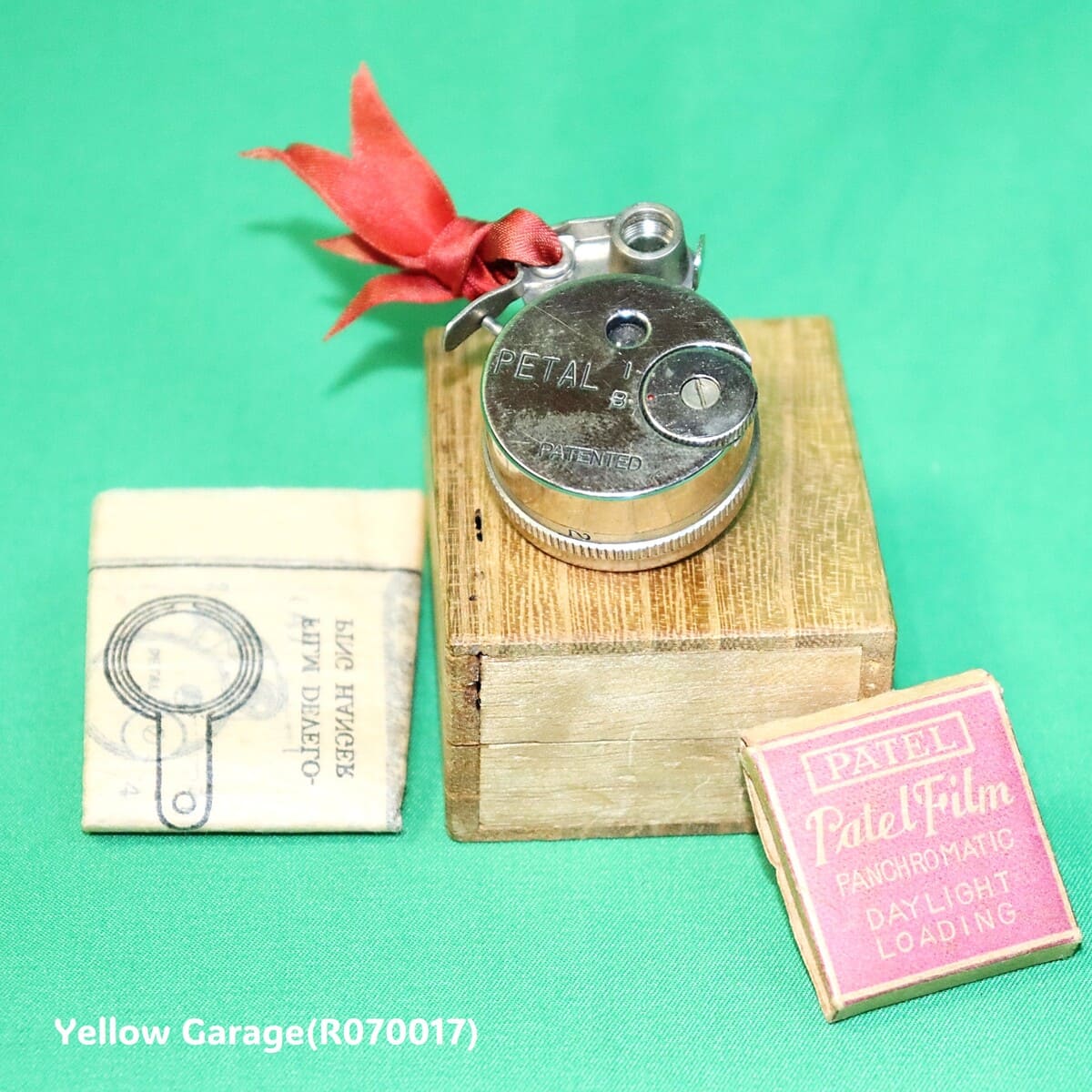 手のひらサイズに宿る戦後の記憶