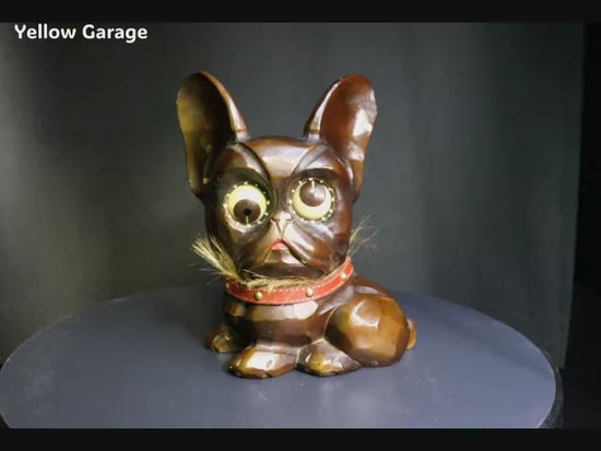 西ドイツの名門Oswald（オズワルド）社が製造したブルドッグの形をした目玉時計（アイクロック）