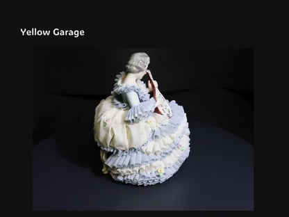 優雅なレースと繊細な造形美が映えるドイツ製アンティーク人形
時を超えて愛される、クラシカルな“Gina”モデル動画