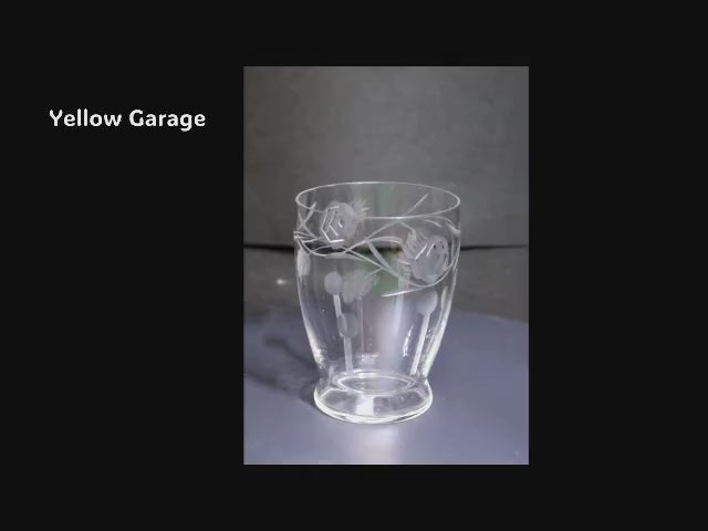 繊細な植物モチーフのエッチングが施されたアンティークグラス＿動画