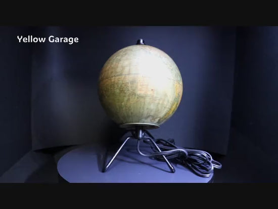フランス・パリの「GLOBE TERRESTRE PERRINA」より製造された電球内蔵の照明付きヴィンテージ地球儀