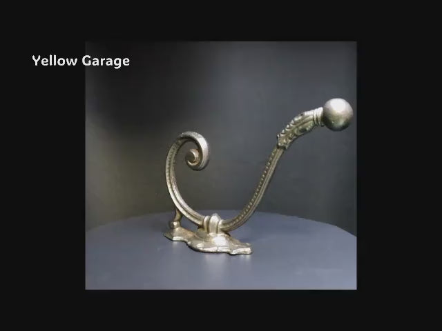 19世紀末から20世紀初頭にかけてヨーロッパの家庭玄関で実際に使われていたアンティークの壁付けフック_動画