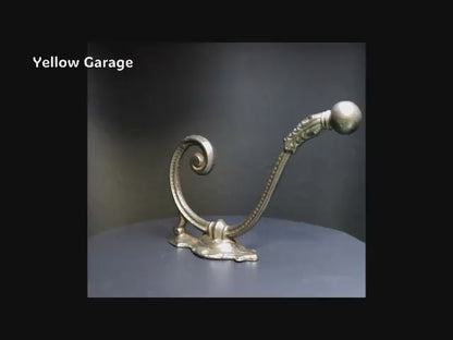 19世紀末から20世紀初頭にかけてヨーロッパの家庭玄関で実際に使われていたアンティークの壁付けフック_動画