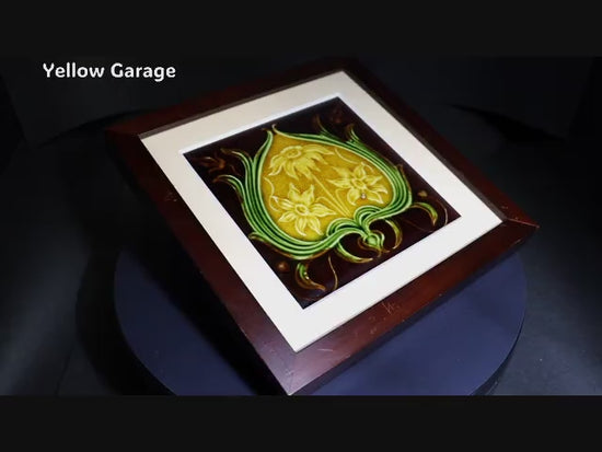 19世紀末から20世紀初頭にかけてヨーロッパで制作されたと考えられる装飾用の陶製タイル を後年に額装したアンティーク作品＿動画