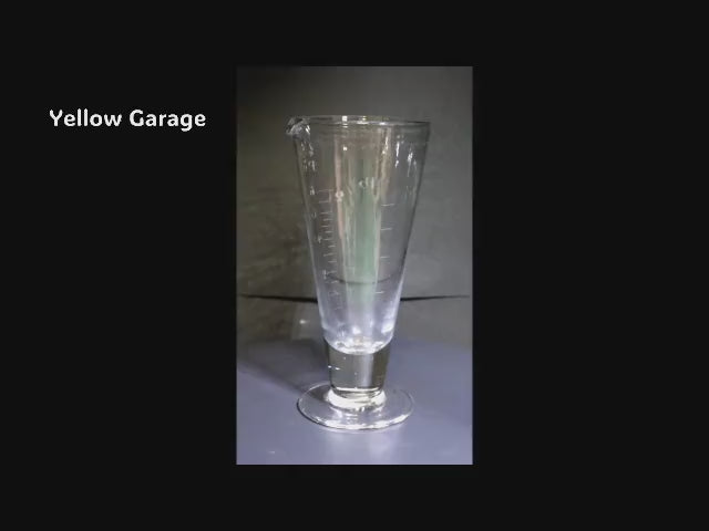 イギリス製と考えられるアンティークのガラス製計量グラス＿動画