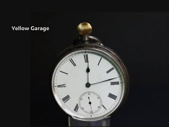 イギリス・バーミンガム製の銀無垢ケースを備えたアンティーク懐中時計