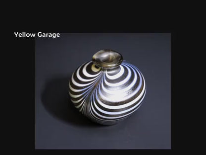 KOSTA BODA コスタボダ アートガラス ミニベース “Brown &amp; White Flow” 6cm動画