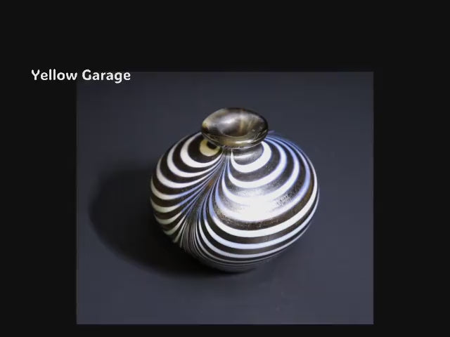 KOSTA BODA コスタボダ アートガラス ミニベース “Brown &amp; White Flow” 6cm動画