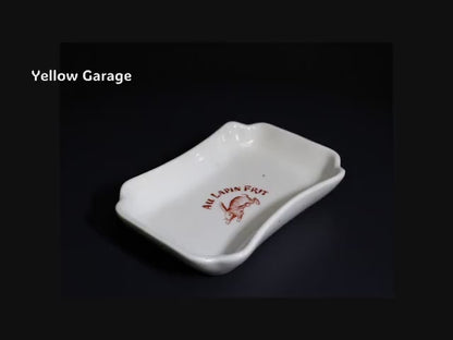 AU LAPIN FRIT（揚げウサギ）のロゴと可愛らしいウサギのイラストが特徴的＿動画