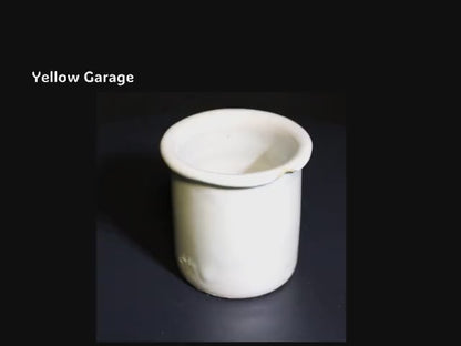 少量の薬品や軟膏の調合液体の計量に使われていたビーカー型の陶器容器‗動画