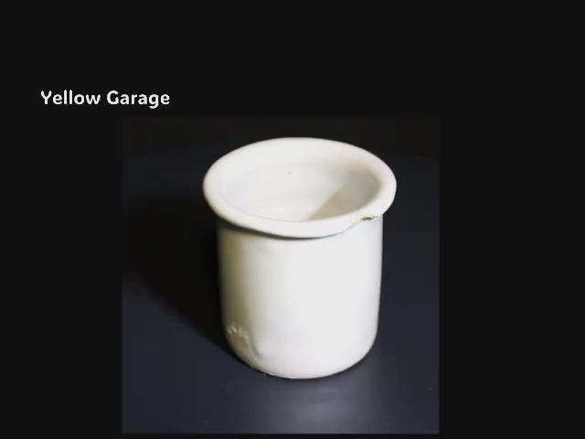 少量の薬品や軟膏の調合液体の計量に使われていたビーカー型の陶器容器‗動画