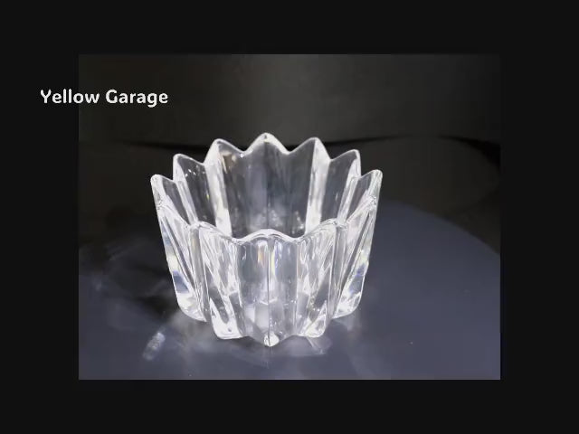 スウェーデンの光を閉じ込めた、透明な彫刻
北欧の名門 Orrefors が生んだ70周年記念のアートガラス　動画