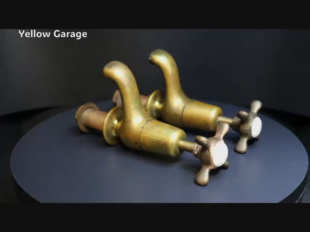 FROY LONDON 真鍮製 アンティーク蛇口セット（HOT & COLD）　動画