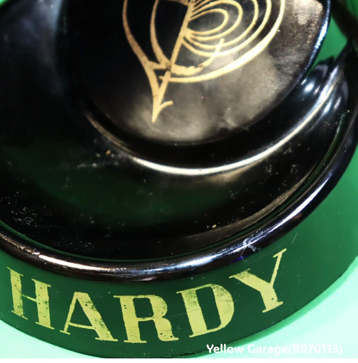 HARDY コニャック ベークライト灰皿｜金色雄鶏ロゴ｜ヴィンテージ