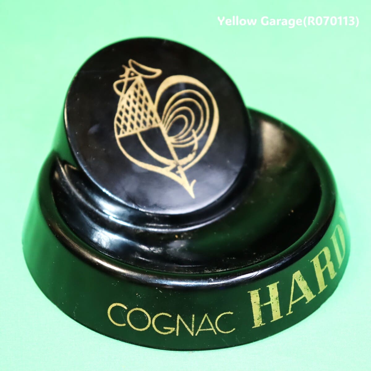HARDY コニャック・ゴールドロゴ付き ベークライト灰皿（ヴィンテージ）