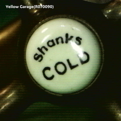 イギリスの老舗水栓メーカー「Shanks（シャンクス）」社製の真鍮製アンティーク蛇口のペアセットです。SHANKSCOLDアップ