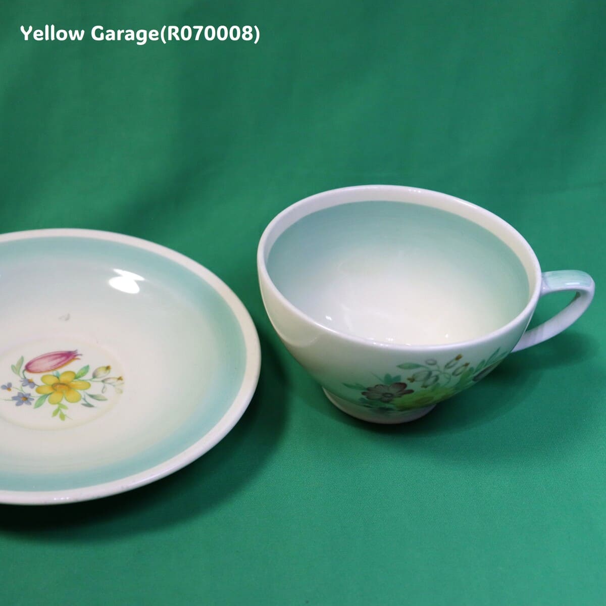 Susie Cooper（スージー・クーパー）カップ＆ソーサー（花柄デザイン）