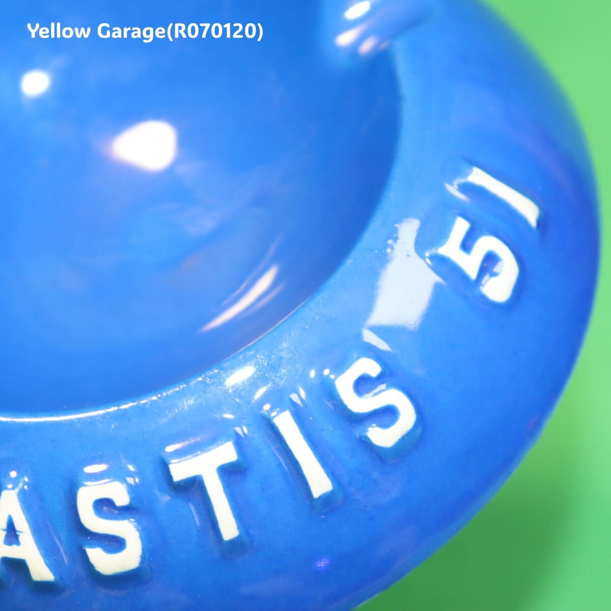 フランスのアニス系リキュールである「PERNOD 45」と「PASTIS 51」の2つのブランド名がデザインされた非常に珍しいダブルロゴ仕様のヴィンテージ灰皿＿文字アップ