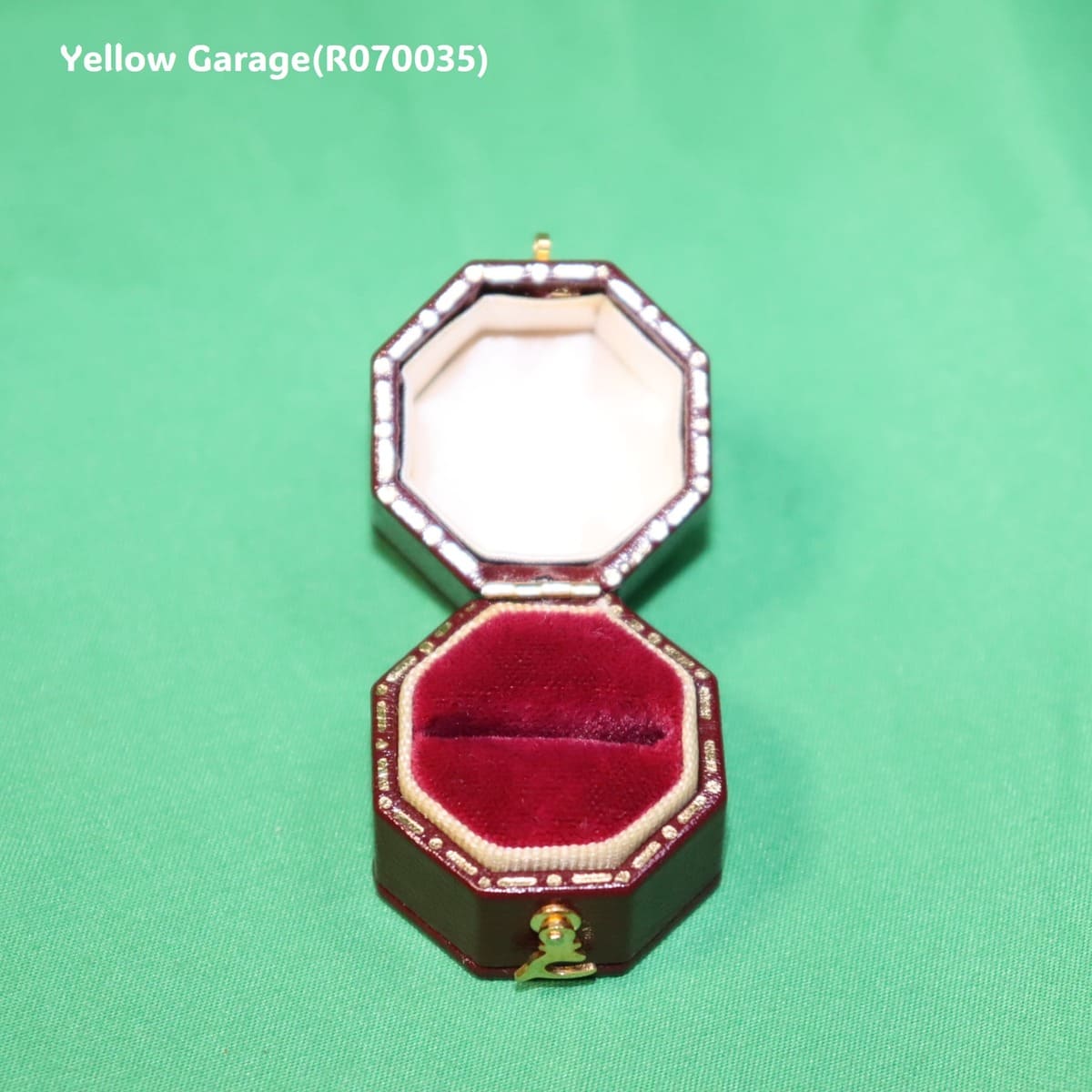 ヴィンテージ イギリス製 9金 一文字ジルコニアリング（専用ケース付き）