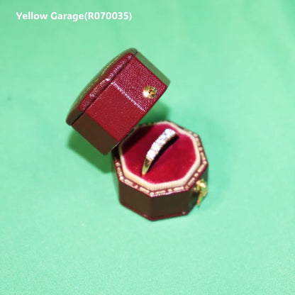 ヴィンテージ イギリス製 9金 一文字ジルコニアリング（専用ケース付き）